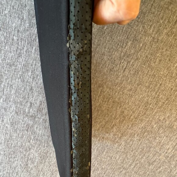 INCASE Computer Carrying Case (Sleeve)  9.75” x 13” x .75” - Picture 7 of 8